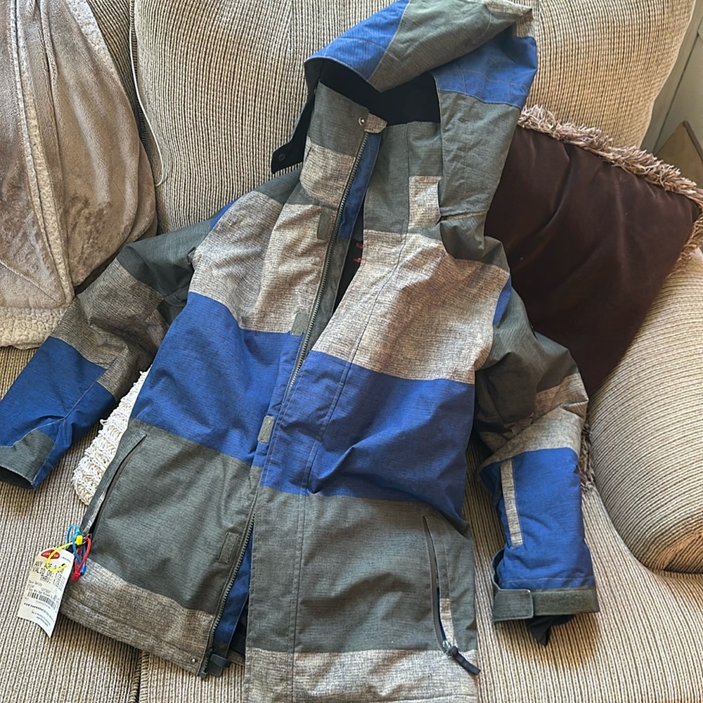 quicksilver size S men’s ski coat insulated and hood